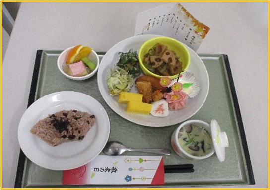 みどりの風二日市　ホーム敬老会の様子１